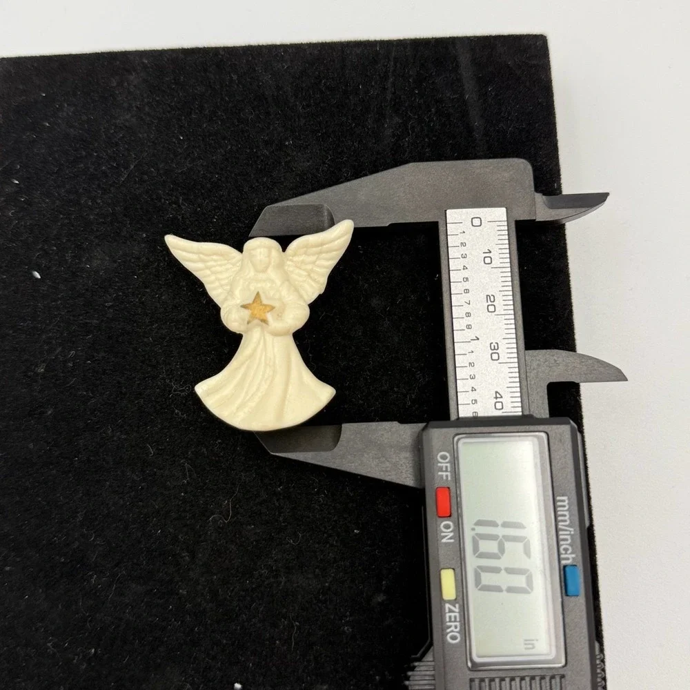 Vintage White Angel Holding Gold Star Brooch Pin Christmas Religious Novelty Y2K